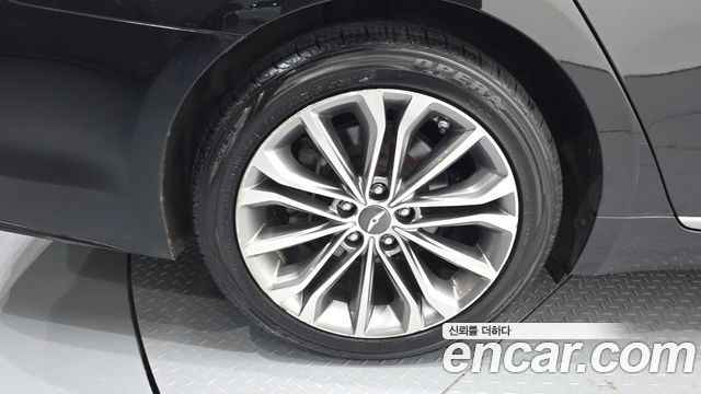 Hyundai Genesis из Кореи Encar