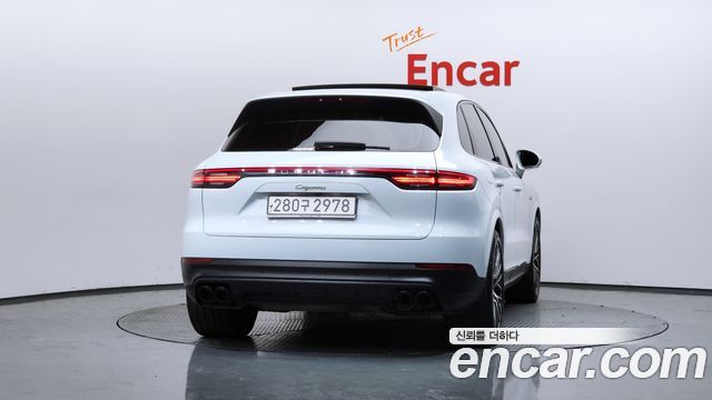 Porsche Cayenne 3.0 E-Hybrid — пробег 112 798 км — фото 4 из 5