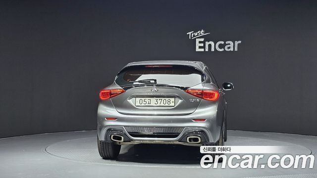 Infiniti Q30 из Кореи Encar