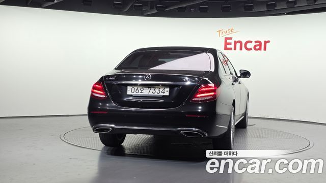 Mercedes-Benz E-Class из Кореи Encar