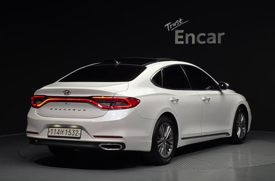 Hyundai Grandeur 2.4 Premium — пробег 56 827 км — фото 2 из 5