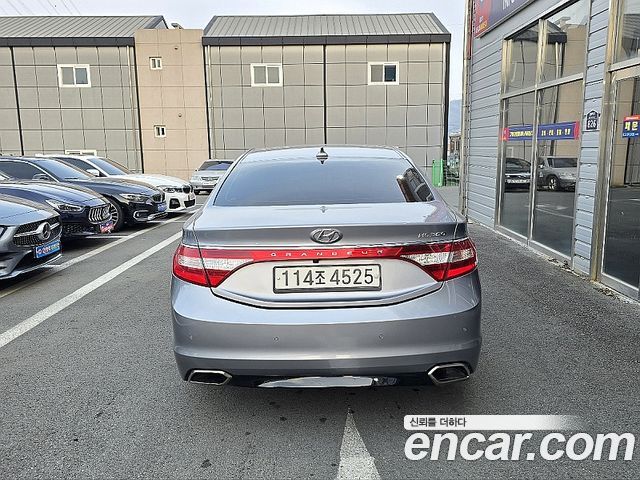 Hyundai Grandeur HG300 Premium Collection — пробег 125 785 км — фото 4 из 5