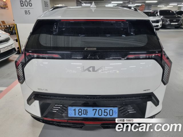 Kia EV3 из Кореи Encar
