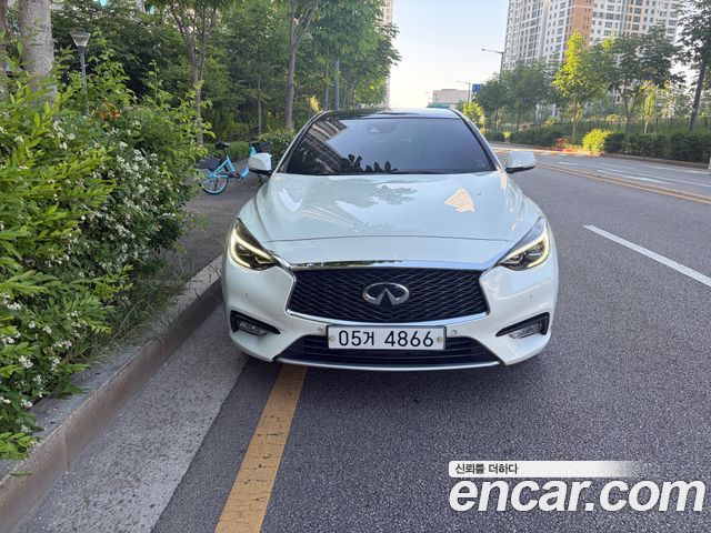 Infiniti Q30 из Кореи Encar