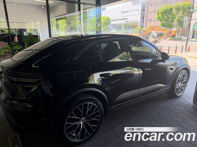 Porsche Macan 4S — пробег 1 200 км — фото 4 из 5
