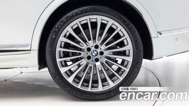 BMW X7 xDrive 40d Design Pure Excellence 6-Seater — пробег 6 200 км — фото 5 из 5