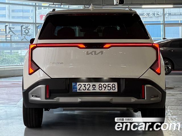 Kia Seltos Gasoline 1.6T 2WD Signature — пробег 785 км — фото 4 из 5