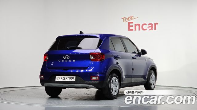 Hyundai Venue из Кореи Encar