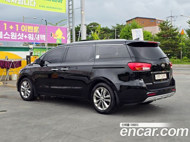 Kia Carnival из Кореи Encar