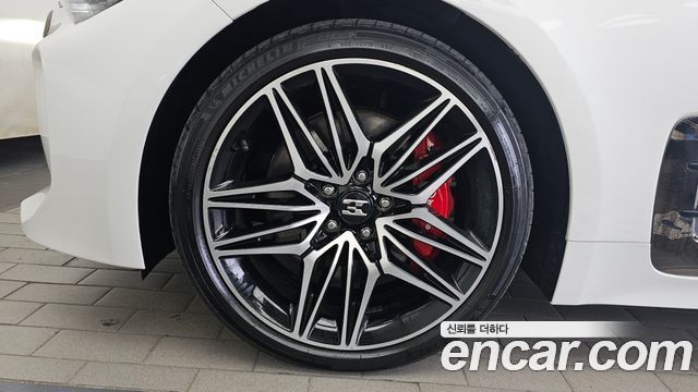 Kia Stinger из Кореи Encar