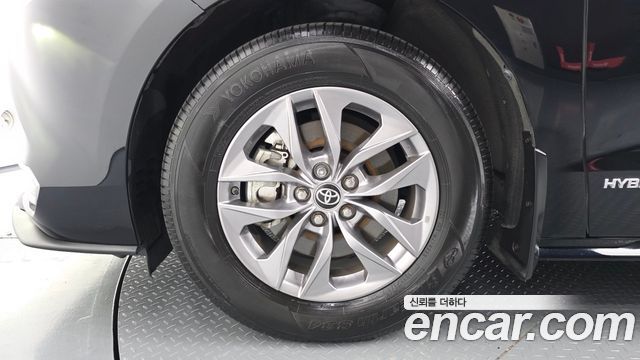 Toyota Sienna 2.5 Hybrid AWD — пробег 96 507 км — фото 5 из 5