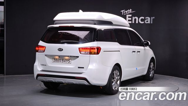 Kia Carnival 9-seater Hi-Limousine Prestige High roof — пробег 187 761 км — фото 2 из 5