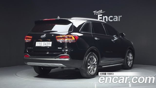 Kia Sorento Diesel 2.0 2WD Prestige — пробег 180 441 км — фото 2 из 5