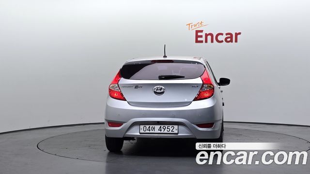 Hyundai Accent Diesel WIT 1.6 VGT Smart — пробег 112 988 км — фото 4 из 5