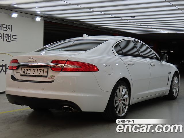Jaguar XF 2.2D Premium X250 — пробег 112 292 км — фото 3 из 5