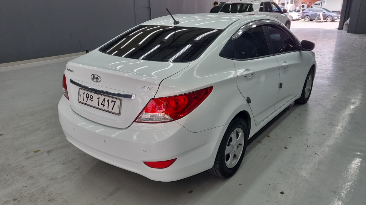 Hyundai Accent 1.4 VVT Modern — пробег 125 000 км — фото 2 из 5