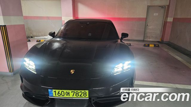 Porsche Taycan Base 4 — пробег 13 000 км — фото 3 из 5