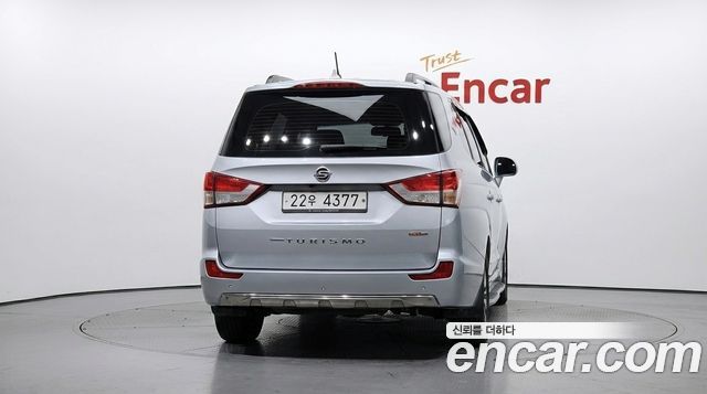 Ssangyong KORANDO 4WD Outdoor Edition 9-seater — пробег 79 948 км — фото 4 из 5