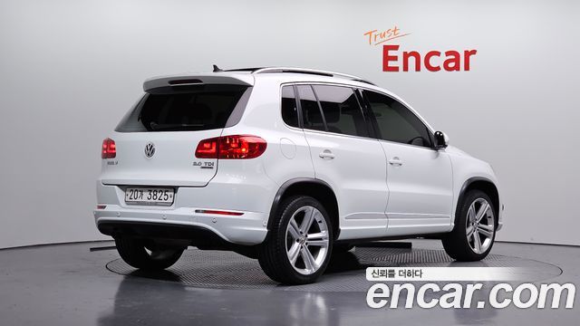 Volkswagen Tiguan 2.0 TDI R-Line 5N — пробег 110 381 км — фото 2 из 5