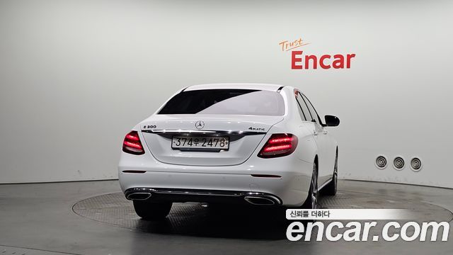 Mercedes-Benz E-Class из Кореи Encar