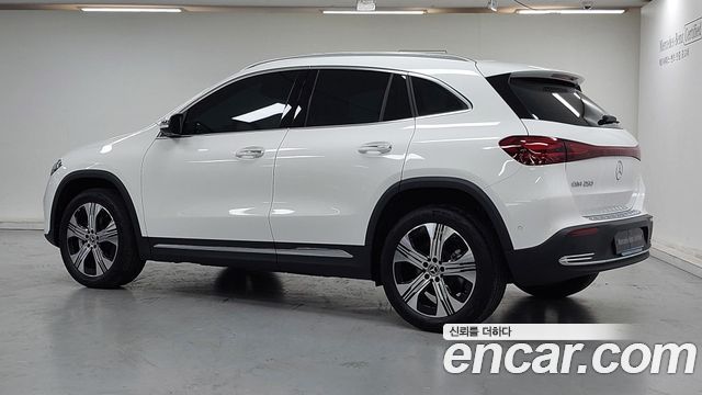 Mercedes-Benz EQA из Кореи Encar