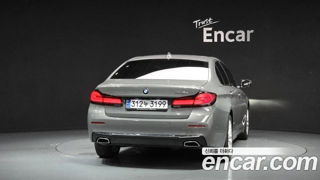 BMW 5-Series 523d Luxury — пробег 102 304 км — фото 4 из 5
