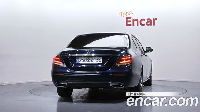 Mercedes-Benz E-Class из Кореи Encar