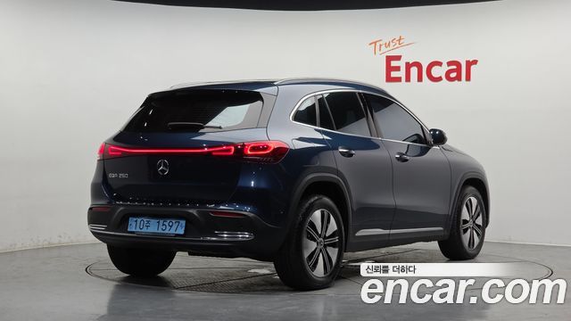 Mercedes-Benz EQA из Кореи Encar