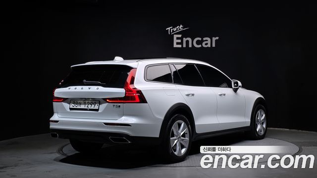 Volvo V60 из Кореи Encar