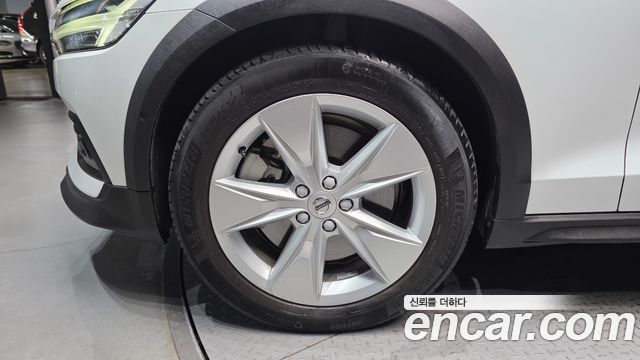 Volvo V60 из Кореи Encar