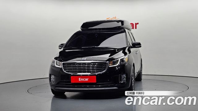 Kia Carnival 11-seater Hi-Limousine Prestige — пробег 188 834 км — фото 3 из 5