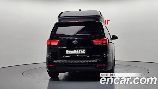 Kia Carnival 11-seater Hi-Limousine Prestige — пробег 188 834 км — фото 4 из 5