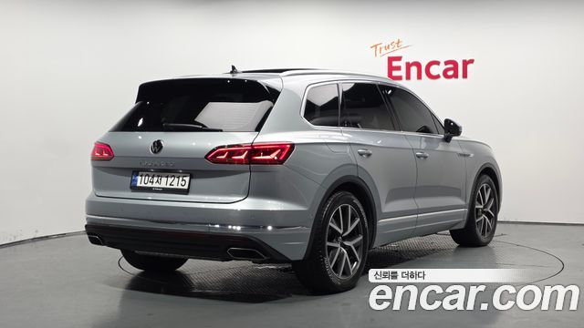 Volkswagen Touareg 3.0 TDI Prestige — пробег 57 477 км — фото 2 из 5
