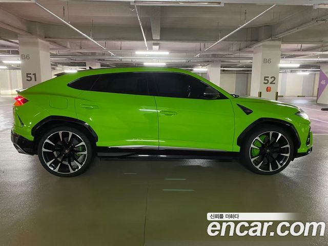 Lamborghini Urus из Кореи Encar