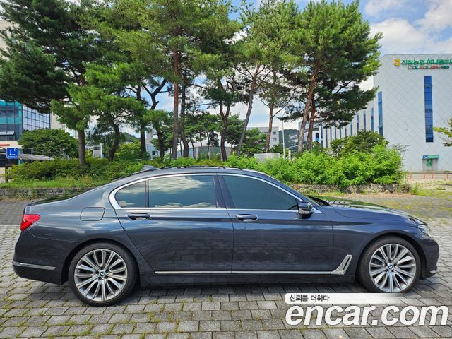 BMW 7-Series 750Li xDrive — пробег 199 700 км — фото 5 из 5