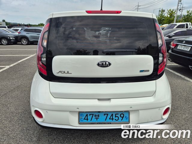Kia Soul EV — пробег 89 777 км — фото 3 из 5