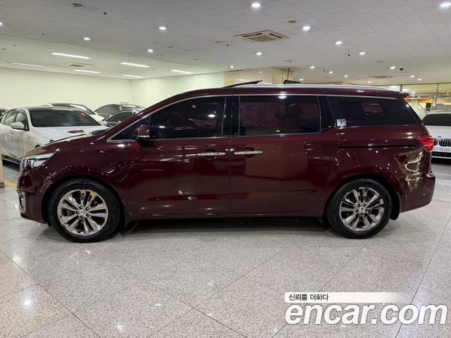 Kia Carnival из Кореи Encar