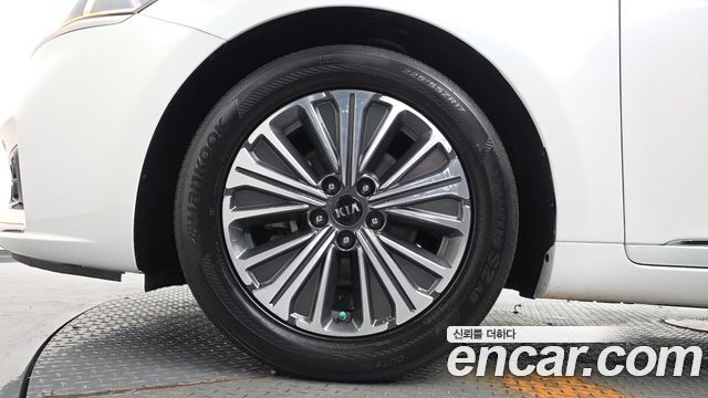 Kia K7 из Кореи Encar