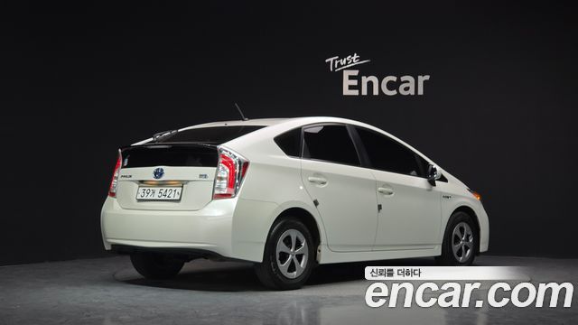 Toyota Prius из Кореи Encar