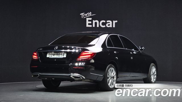 Mercedes-Benz E-Class из Кореи Encar
