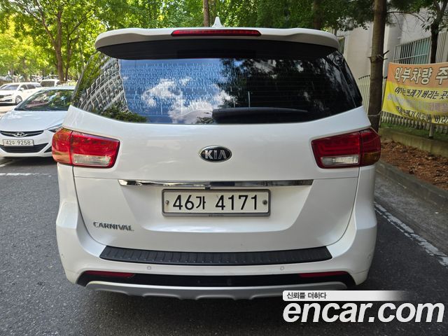 Kia Carnival из Кореи Encar