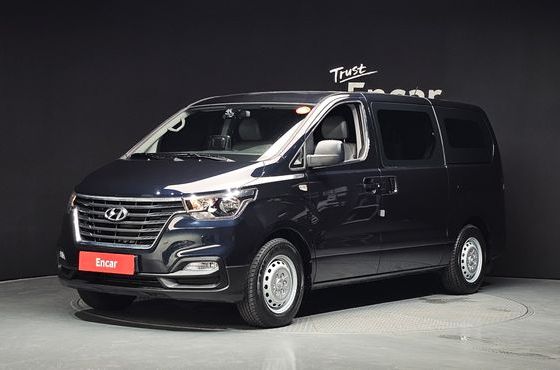 Hyundai Starex Van 5-Seater Style — пробег 15 392 км — фото 1 из 5
