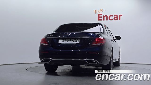 Mercedes-Benz E-Class из Кореи Encar