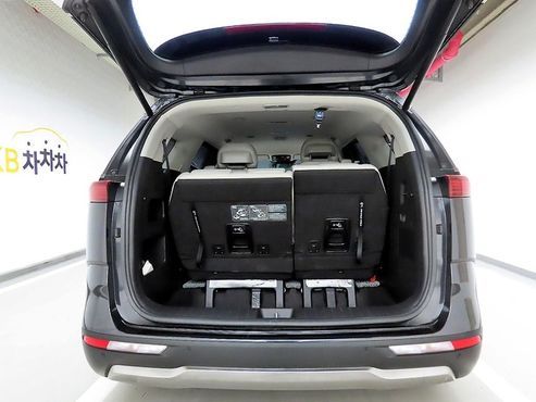 Kia Carnival Gasoline 7-Seater Signature — пробег 76 807 км — фото 5 из 5