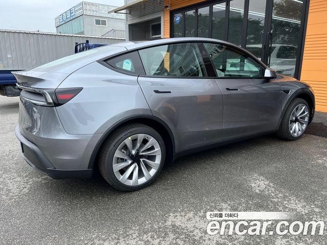 Tesla Model Y Long Range AWD — пробег 46 000 км — фото 5 из 5