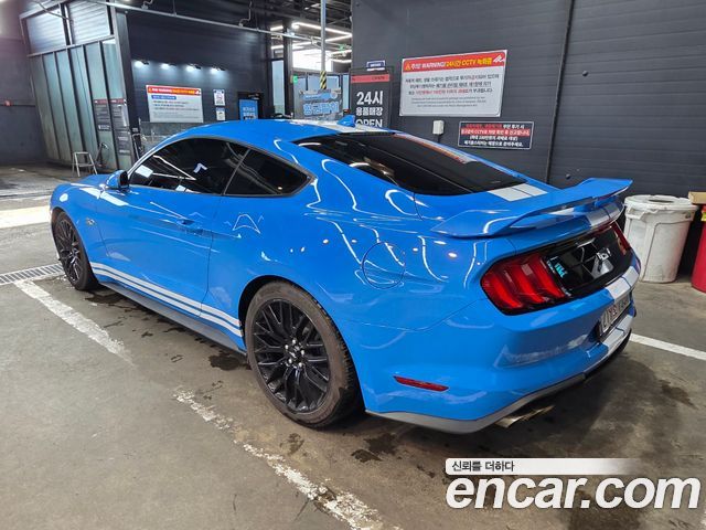 Ford Mustang GT Coupe — пробег 29 000 км — фото 2 из 5
