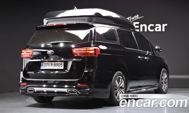Kia Carnival 9-seater Limousine(Special vehicle) — пробег 109 070 км — фото 2 из 5
