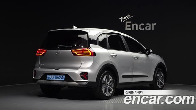 Kia Niro Air — пробег 39 045 км — фото 2 из 5