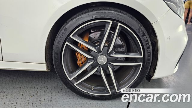 Mercedes-Benz E-Class E63 AMG 4MATIC+ — пробег 82 727 км — фото 5 из 5