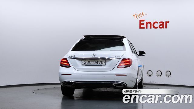 Mercedes-Benz E-Class из Кореи Encar